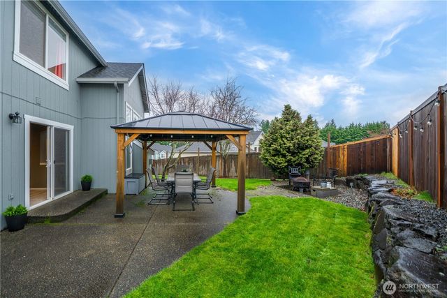 3249 Lois Lane, Enumclaw, WA 98022