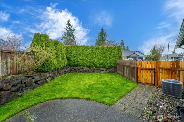 3249 Lois Lane, Enumclaw, WA 98022