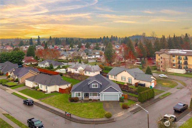 3249 Lois Lane, Enumclaw, WA 98022