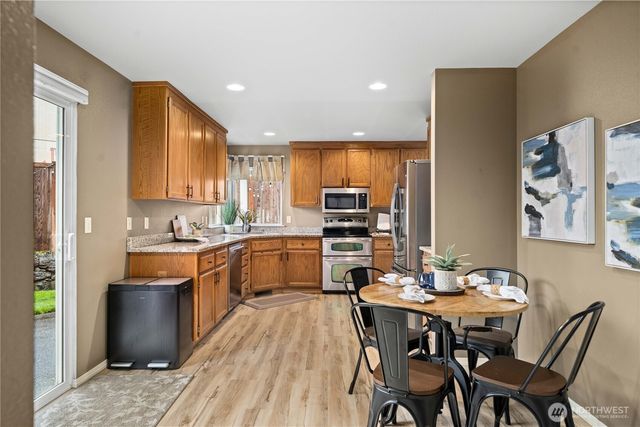 3249 Lois Lane, Enumclaw, WA 98022