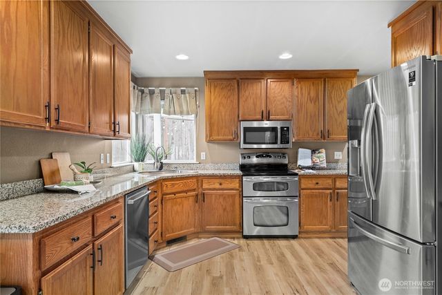 3249 Lois Lane, Enumclaw, WA 98022