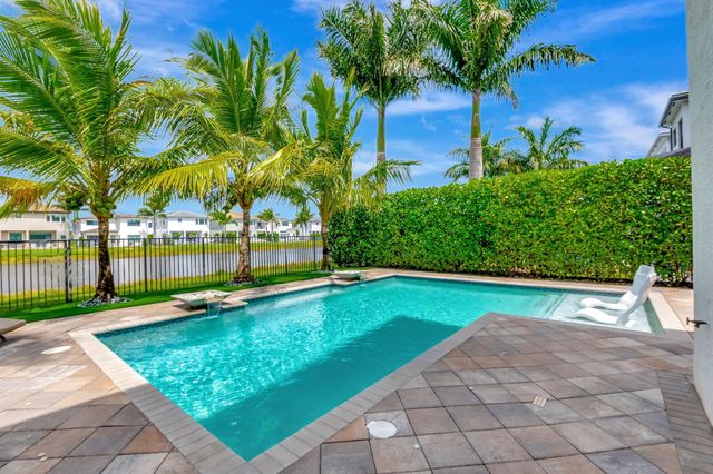 9035 Dulcetto Court, Boca Raton, FL 33496