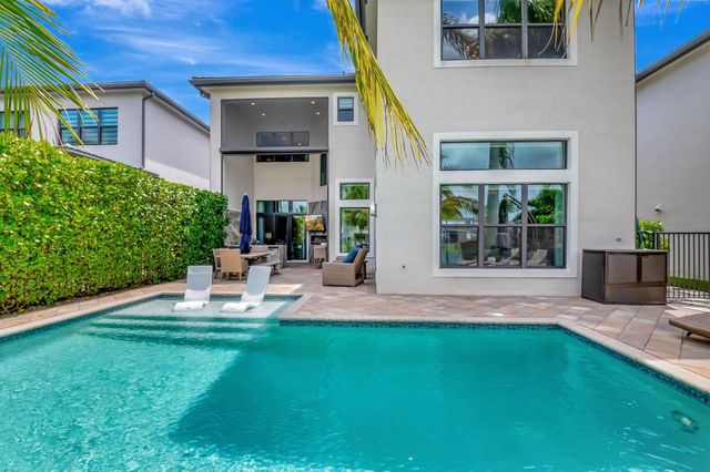 9035 Dulcetto Court, Boca Raton, FL 33496