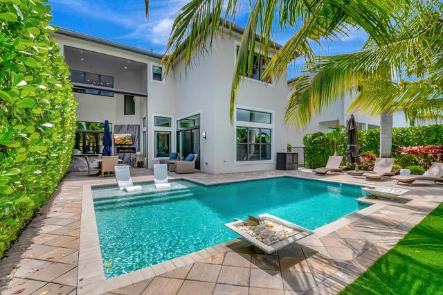 9035 Dulcetto Court, Boca Raton, FL 33496