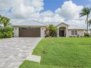 4460 12th Manor SW, Vero Beach, FL 32968