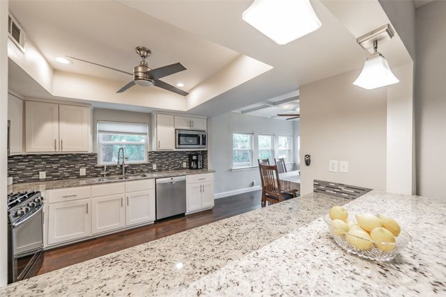 2517 Country Place, Carrollton, TX 75006