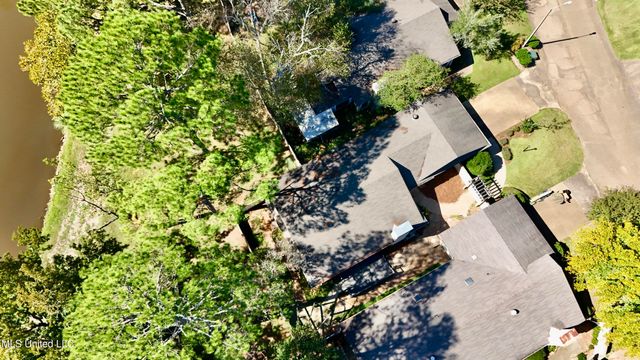 157 Caribbean Cove, Clinton, MS 39056