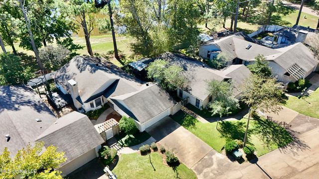 157 Caribbean Cove, Clinton, MS 39056