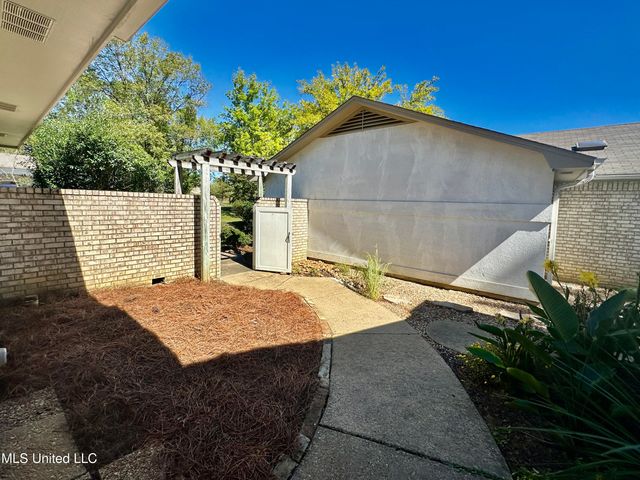 157 Caribbean Cove, Clinton, MS 39056