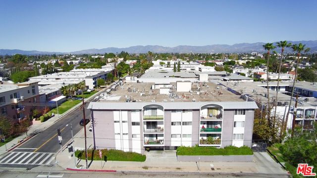 12325 Chandler Boulevard, Valley Village, CA 91607