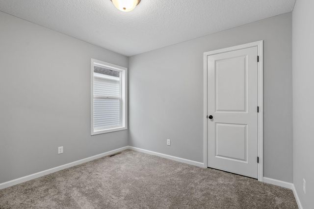 1606 191st Avenue NE, East Bethel, MN 55011