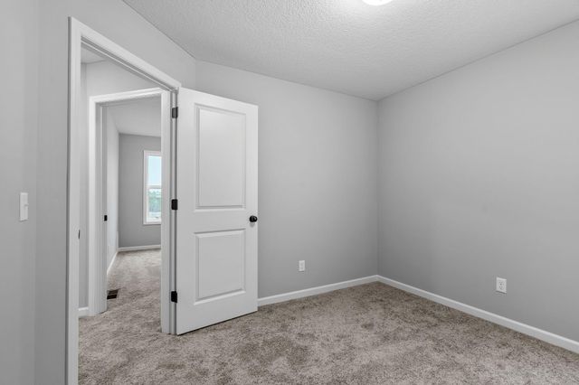 1606 191st Avenue NE, East Bethel, MN 55011