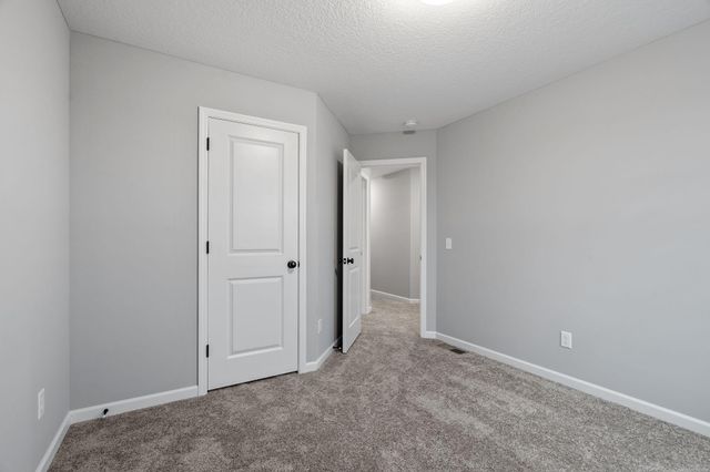 1606 191st Avenue NE, East Bethel, MN 55011
