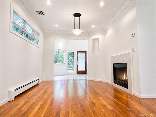 5 Eaton Road, Syosset, NY 11791