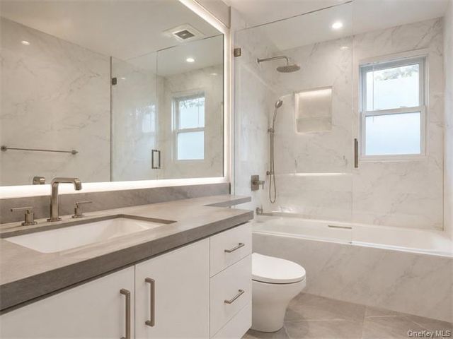 5 Eaton Road, Syosset, NY 11791