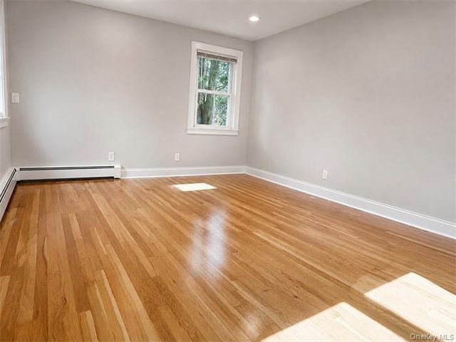 5 Eaton Road, Syosset, NY 11791