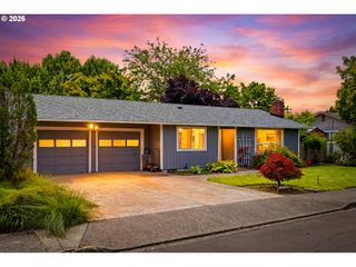 528 Nw 22ND St, Mc Minnville, OR 97128
