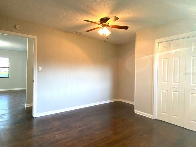 1612 E 33RD AVENUE, Tampa, FL 33610