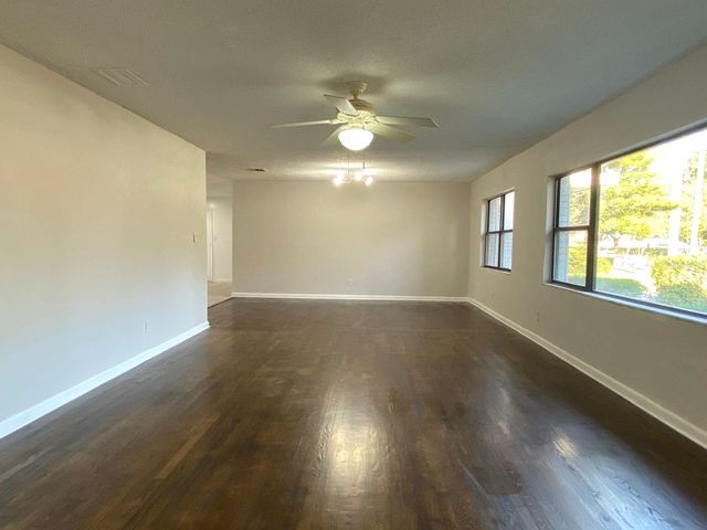 1612 E 33RD AVENUE, Tampa, FL 33610