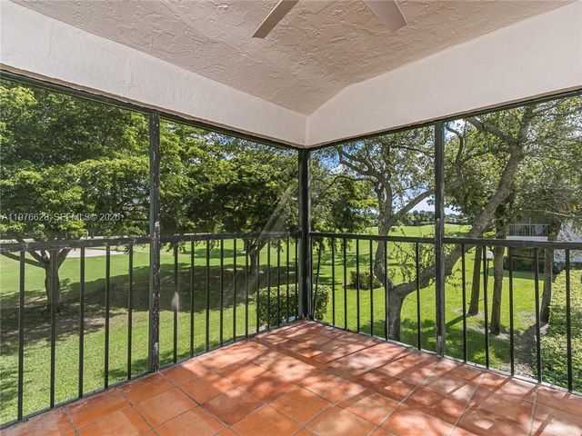 21559 Cypress Hammock Dr 44J, Boca Raton, FL 33428