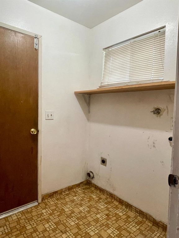 Image 7 of property listing at 47945 Klamath Avenue, Coarsegold, CA 93614