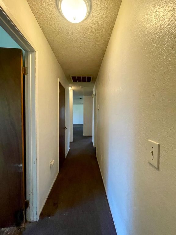 Image 9 of property listing at 47945 Klamath Avenue, Coarsegold, CA 93614