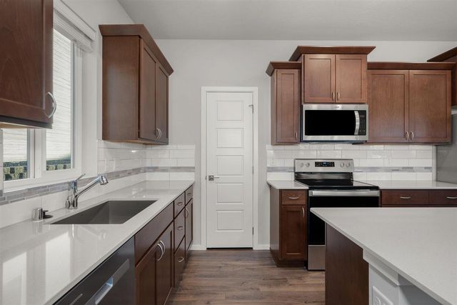 3721 S Blake Ln, Spokane, WA 99206