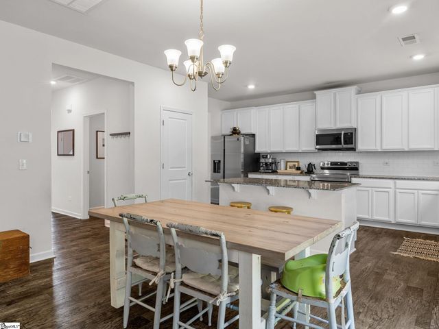 727 Chesterfield Court, Boiling Springs, SC 29316