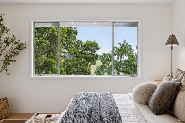 290 Stuyvesant Dr, San Anselmo, CA 94960