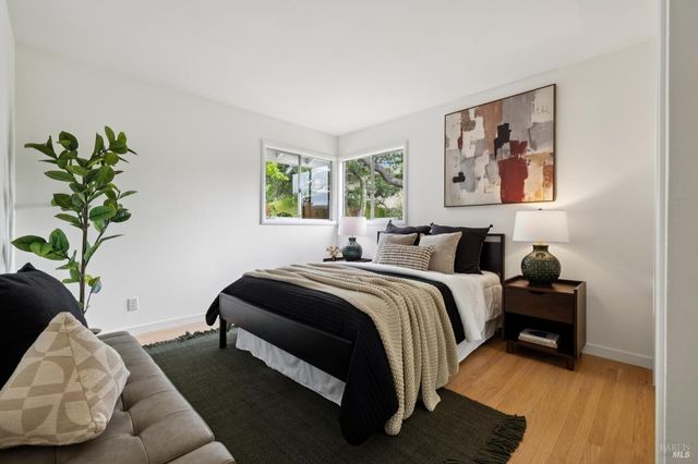 290 Stuyvesant Dr, San Anselmo, CA 94960