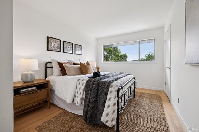 290 Stuyvesant Dr, San Anselmo, CA 94960