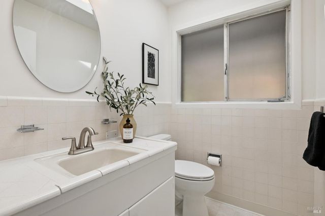 290 Stuyvesant Dr, San Anselmo, CA 94960