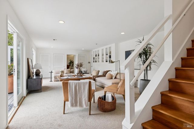 290 Stuyvesant Dr, San Anselmo, CA 94960