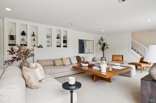 290 Stuyvesant Dr, San Anselmo, CA 94960