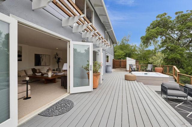 290 Stuyvesant Dr, San Anselmo, CA 94960