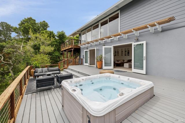 290 Stuyvesant Dr, San Anselmo, CA 94960