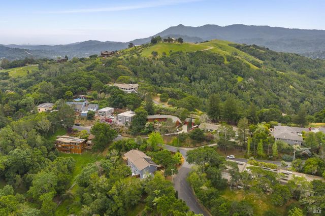290 Stuyvesant Dr, San Anselmo, CA 94960