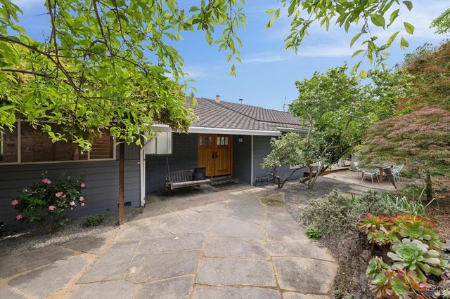 290 Stuyvesant Dr, San Anselmo, CA 94960
