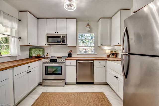 1421 Maravilla AVE, Fort Myers, FL 33901