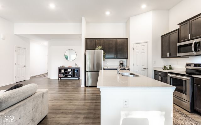 571 Coronado Place, Greenwood, IN 46143