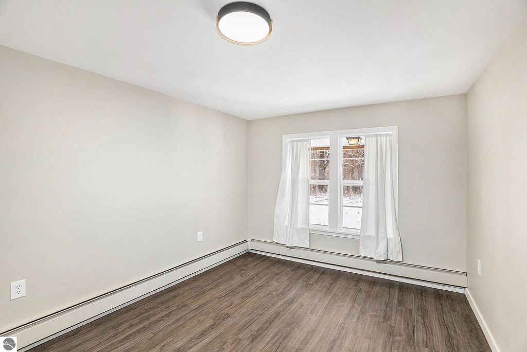 Image 21 of property listing at 11401 Hibner Road, Hartland, MI 48353