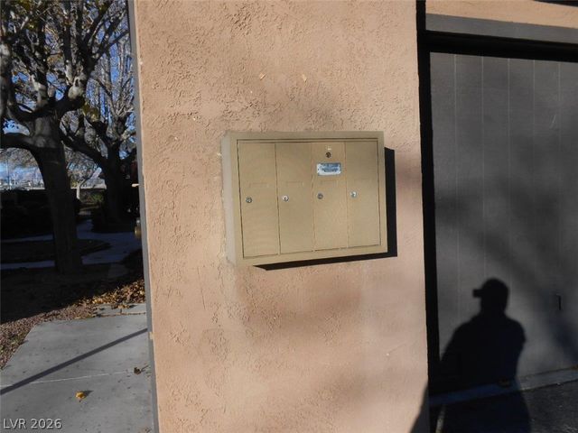 6671 Bubbling Brook Drive D, Las Vegas, NV 89107