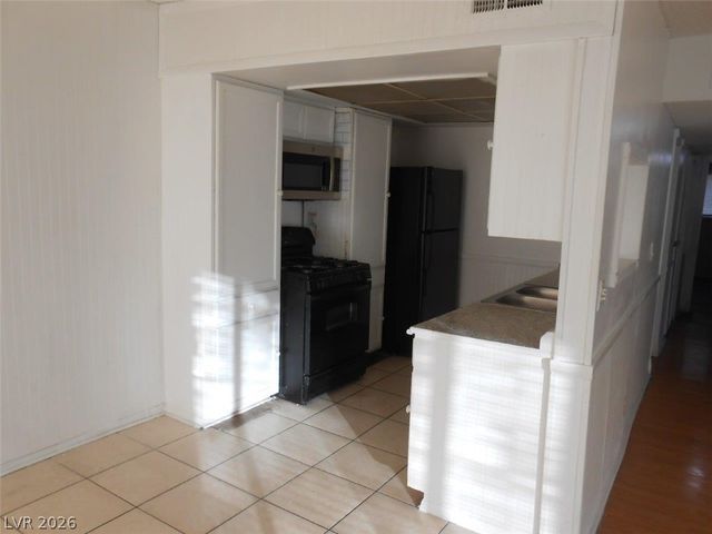 6671 Bubbling Brook Drive D, Las Vegas, NV 89107