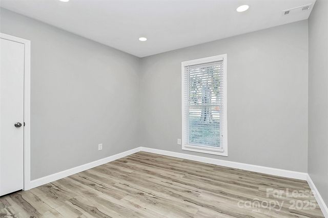 5823 Falstaff Drive, Charlotte, NC 28227