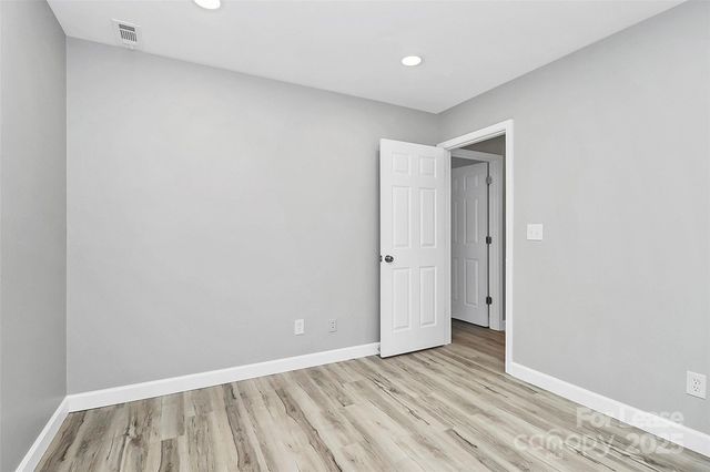 5823 Falstaff Drive, Charlotte, NC 28227