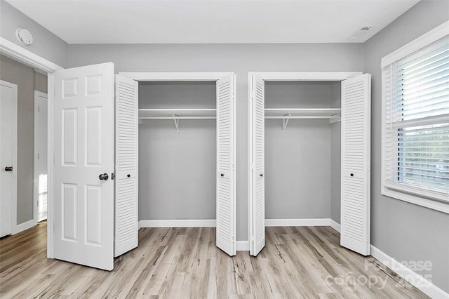 5823 Falstaff Drive, Charlotte, NC 28227