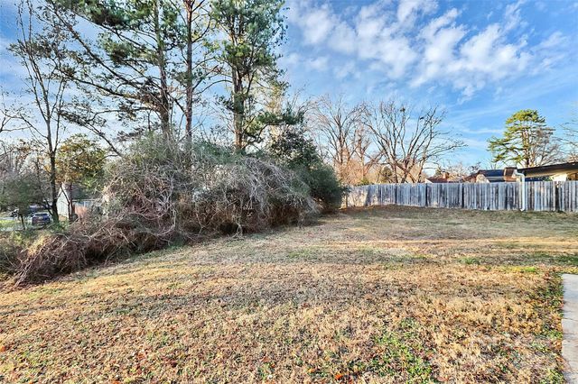 5823 Falstaff Drive, Charlotte, NC 28227