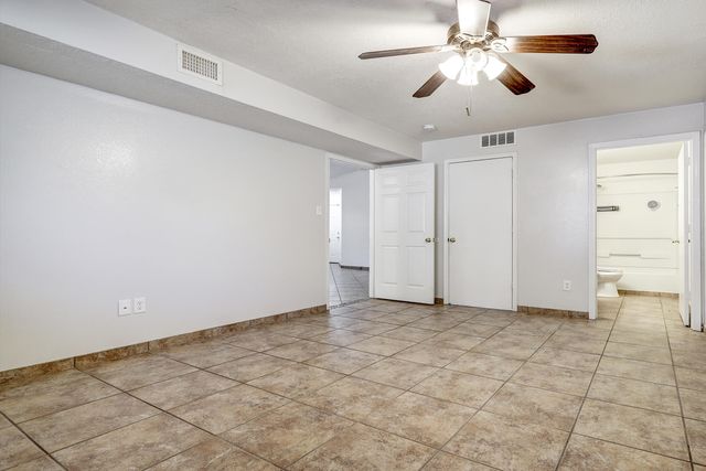 328 Via Vista Street SE, Albuquerque, NM 87123
