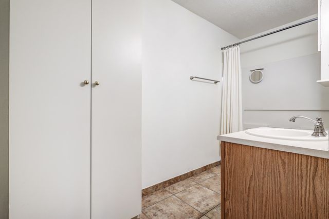 328 Via Vista Street SE, Albuquerque, NM 87123