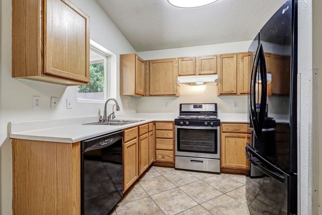 328 Via Vista Street SE, Albuquerque, NM 87123